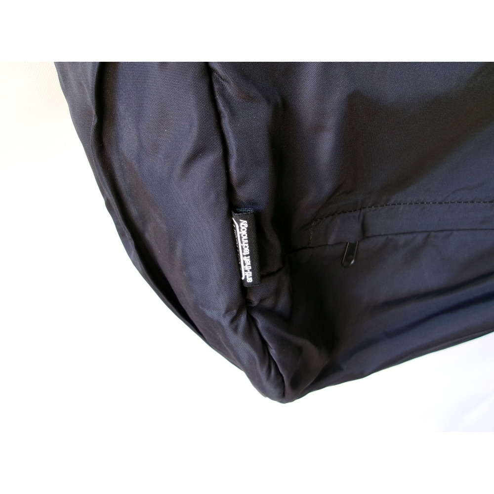 Pacsafe Citysafe CS200 GII Crossbody Bag Gray – Anti‑Theft RFID – Used Good - Picture 4 of 8